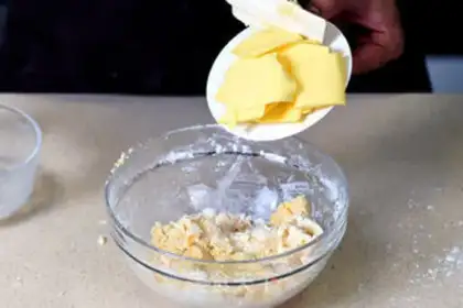 Make Korean milk moon cake step 7