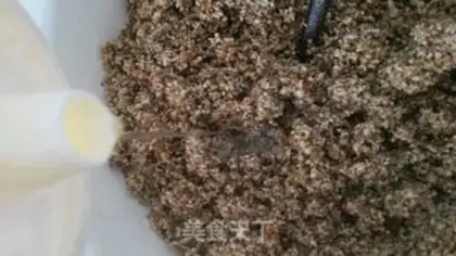 Make Peanut sesame pie step 4
