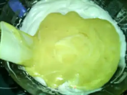 Make Red-curricular marble cake step 11
