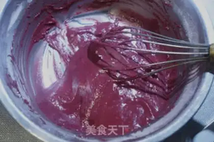 Make Red velvet on a roll step 3