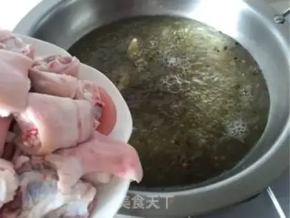 Make Ice cream pig hoof step 1