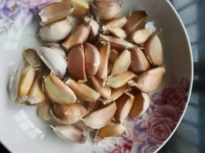 Make Homemade garlic step 1