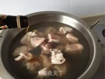 Make Ice cream pig hoof step 2
