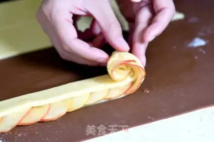 Make Rose apple pie step 8