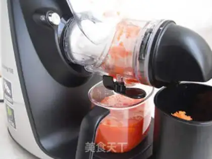 Make Tomato carrot juice step 2