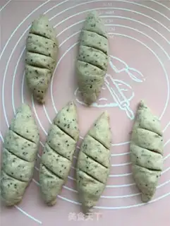 Make Black sesame bread step 3