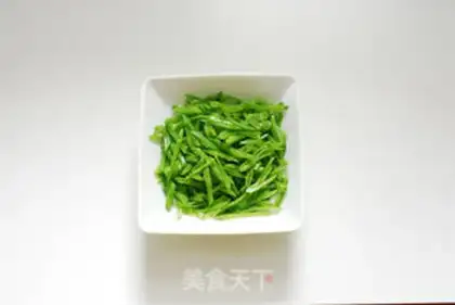 Make Japanese three-coloured chicken step 4
