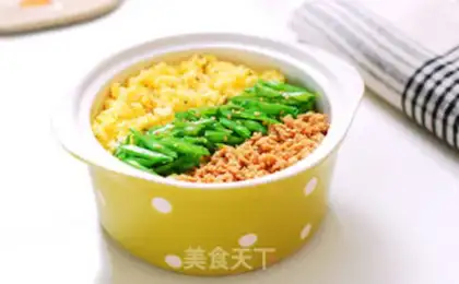 Make Japanese three-coloured chicken step 6