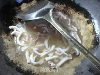 Make Double ace of seafood noodles step 2