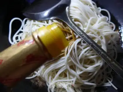 Make Double ace of seafood noodles step 3