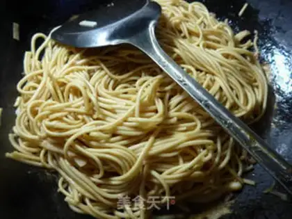 Make Double ace of seafood noodles step 4