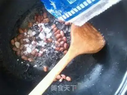 Make Hanging frost peanuts step 5