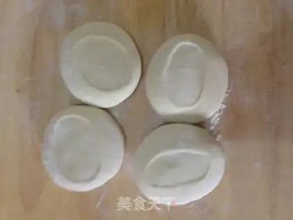 Make Egg-bread step 1