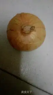Make Eggs and onions step 0