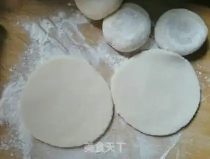 Make Hot noodle bun step 9