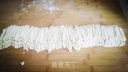 Make Handmade beef noodles step 1