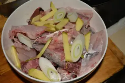 Make Homemade smoked fish step 1