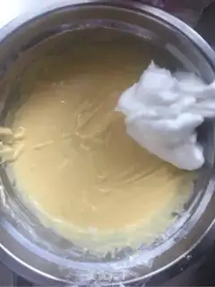Make Bear cream cake step 8