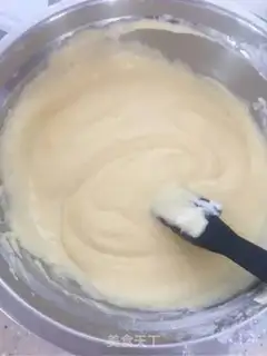 Make Bear cream cake step 9