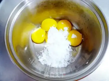 Make Pink pig cake step 2