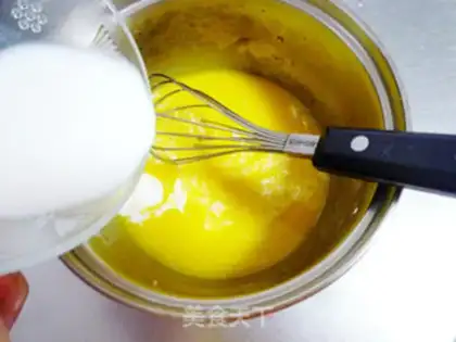 Make Pink pig cake step 4