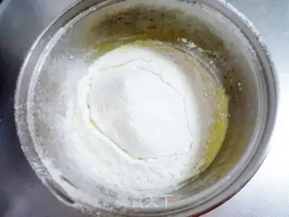 Make Pink pig cake step 5
