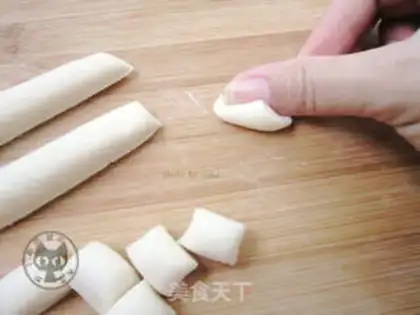 Make Fired cat ears step 1