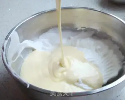 Make Flamingo cake roll step 12