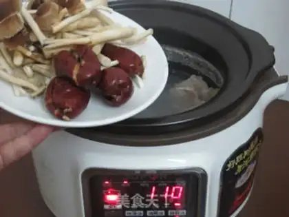 Make Tea, mushrooms, pork soup step 9