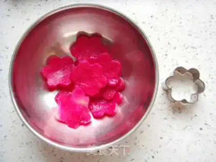 Make Flamingo cake roll step 18