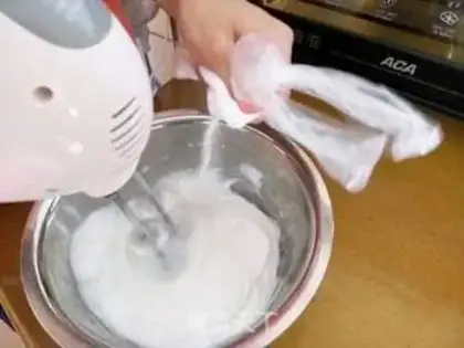 Make Heart cake step 13