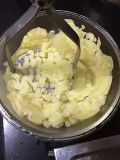 Make Potato pizza step 0