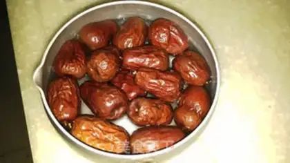 Make Red sugar date mud cake step 0
