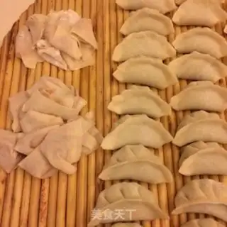 Make Pyramid dumplings step 2