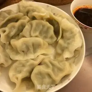 Make Pyramid dumplings step 4