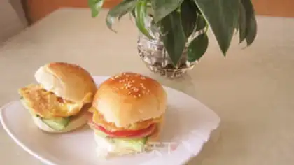 Make Homemade little burgers step 7