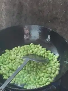 Make Squeeze the beans step 1