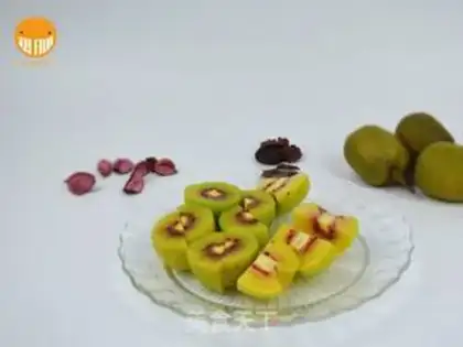 Make The cocktail is eccentric step 0