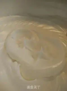 Make Swan Chifeng cake step 10