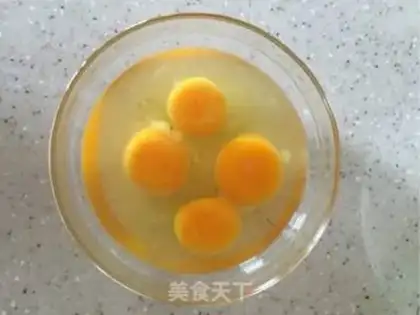 Make Autumn fried eggs step 2