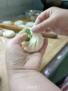 Make Chesty egg buns step 4