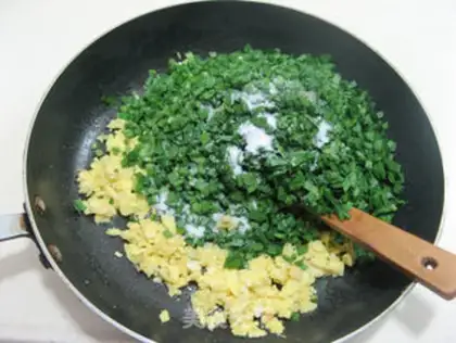 Make Egg omelet buns step 7