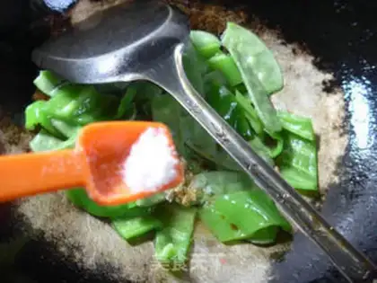 Make Pyramid fried lentils step 7