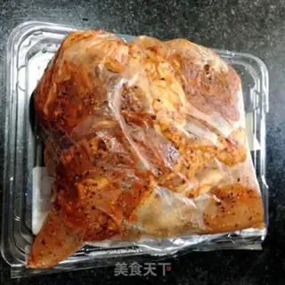 Make French black pepper chicken leg step 1