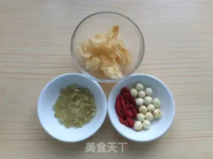 Make Soap horn, silver-eared lotion soup step 0