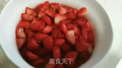 Make Homemade strawberry sauce step 2
