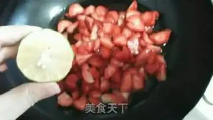Make Homemade strawberry sauce step 3