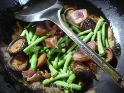 Make Frozen mushrooms and beans for chicken legs step 3