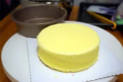 Make Little yellow cheesecake step 12