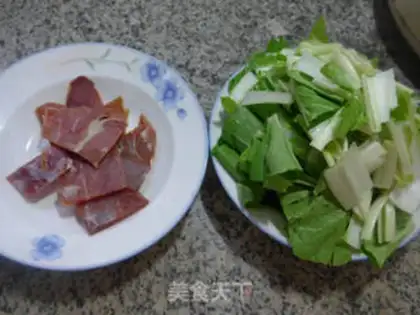 Make The ham and cabbage step 0